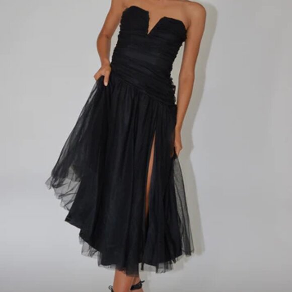 Saints & Secrets Dresses & Skirts - Saints & Secrets Daphnie Drop Waist Tulle Midi Dress Black, size XL NWT